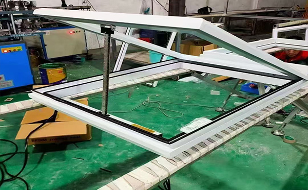 某地下车库出入口同德排烟窗配置工程