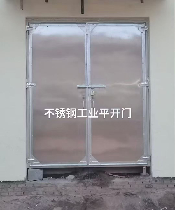 不锈钢同德工业平开门在现代工业场景中的应用实践