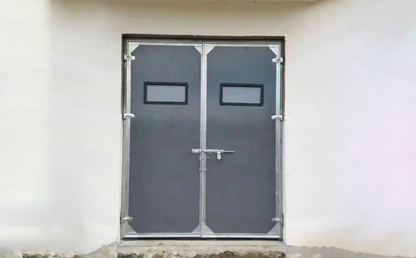 同德工业门在高温作业区域的运行表现